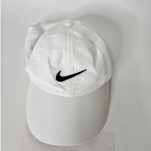 Nike AeroBill Heritage86 Drifit White Player Adjustable Golf Hat